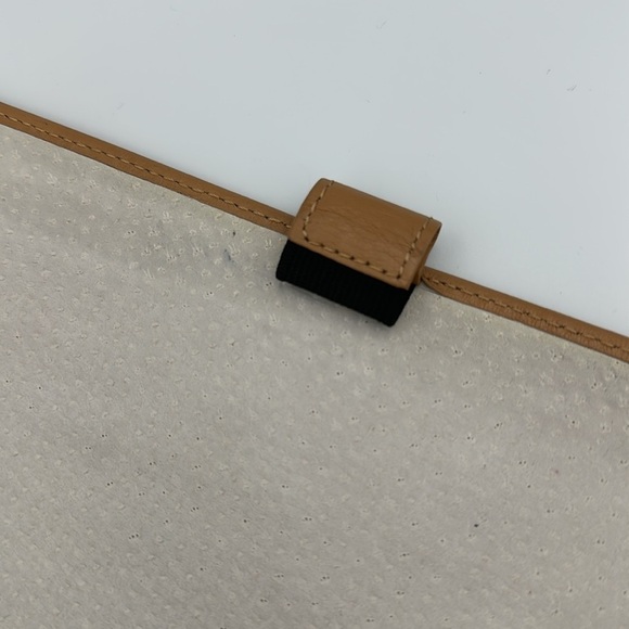 Levenger Circa Leather Foldover Notebook, junior size in saddle color no insert - Picture 5 of 8